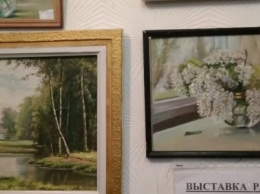 В Авдеевке проходит выставка картин местного живописца Анатолия Мороза