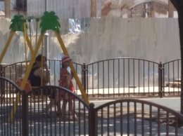В Детском парке «пропали» две качели и карусель