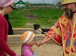 В селе Усть-Лыжа в память об умершей девочке построят часовню