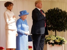 Не по этикету: Трамп и его супруга опоздали на встречу с королевой Елизаветой II