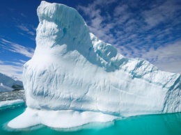 Отколовшийся от Гренландии айсберг может уничтожить целую деревню