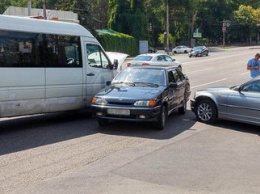 Тройное ДТП с маршруткой на проспекте Гагарина: пострадала женщина
