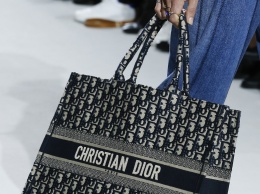 Секреты создания сумки Dior Book Tote