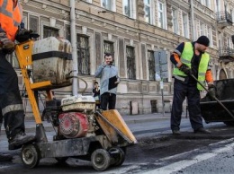 Начат второй этап ремонта дорог Петербурга