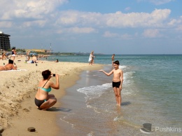 Отдыхающим на заметку: морская вода в Одессе соответствует нормам
