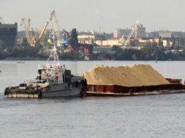 Перевозки по Днепру растут за счет песка, а не высокомаржинальных грузов, - аналитик