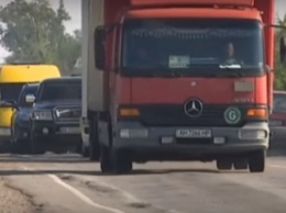 Как в Мелитополе с разрушением дорог борются показали по одному из центральных каналов (видео)
