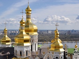 На границе с Россией у священника Киево-Печерской лавры конфисковали почти 1,5 млн грн