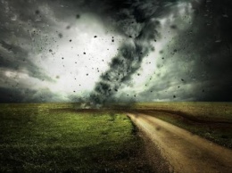 Конспиролог: Смертоносный тайфун зачистит Землю от злых людей