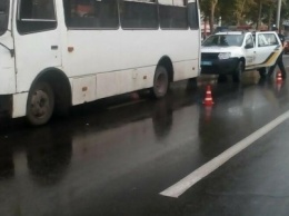 Неопознаный Daewoo подрезал авто и маршрутку в центре Мариуполя и был пойман на Левобережье, - ФОТО, ВИДЕО