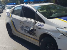 В Николаеве "грузовик" столкнулся с полицейским автомобилем, - ФОТО, ВИДЕО