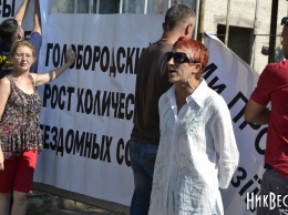 Зоозащитники блокировали Центр защиты животных в Николаеве и не пускали журналистов на предприятие