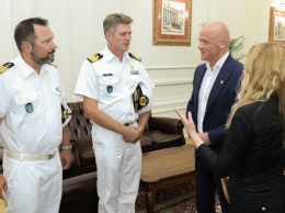 Мэр Одессы встретился с командирами похода военно-морских групп НАТО