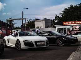 В Киеве прошел слет владельцев суперкаров и элитных авто