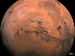 Ученые обнаружили на Марсе подземное озеро