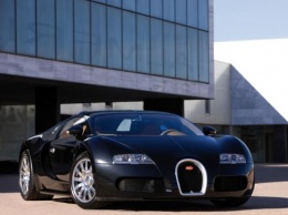 Замена масла на Bugatti Veyron обходится в 30 российских зарплат