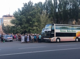 Из Мелитополя в Киев на Крестный ход отправляют людей за деньги? (фото)