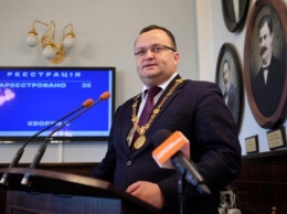 Депутаты горсовета уволили мэра Черновцов
