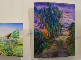 В художественном музее Днепра открылась выставка картин молодых художников