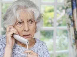 86-летняя пенсионерка отдала телефонным аферистам 200 тысяч рублей