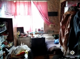 В Харькове женщина провела ночь с мертвым мужчиной (фото)
