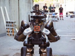 Инженеры сняли на видео созданного европейцами робота-кентавра