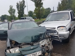 Аварийный внедорожник: в Бердянске один автомобиль дважды попал в ДТП