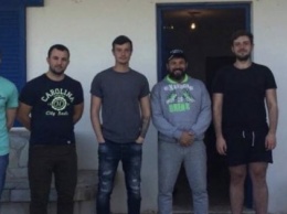 Задержанные в Греции моряки вернулись в Украину