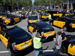 В Барселоне таксисты объявили бессрочную забастовку
