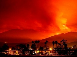 Пожары в лесах Калифорнии и землетрясение на Бали