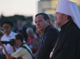 Медведев посетил концерт московского хора в Херсонесе