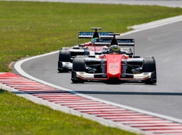 GP3: Бокколаччи выиграл воскресную гонку в Венгрии