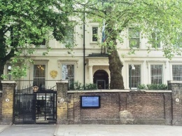 В посольстве РФ в Лондоне уменьшение количества российских детей в британских школах объяснили русофобией