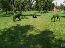 На Днепропетровщине зеленые зоны украшают сказочными животными