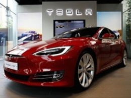 Tesla отчиталась о рекордном квартальном убытке