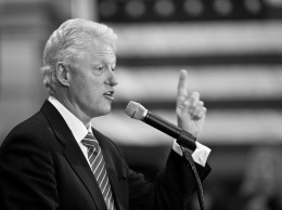 "У меня нет денежных отношений": отношения Билла Клинтона с Ripple были высмеяны