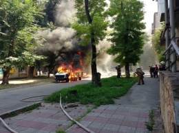 На Днепропетровщине взорвали микроавтобус с депутатом-волонтером