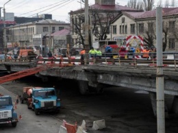 Уставший Шулявский мост в Киеве начали реконструировать: схемы объезда