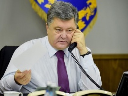 Порошенко поговорил с освобожденным из российской тюрьмы Костенко