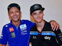 Семейные традиции: Росси и Марини встретились на пресс-конференции MotoGP. Что дальше?