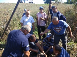 Николаевские спасатели вытащили из колодца корову