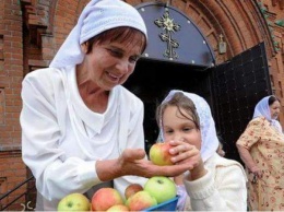 Яблочный спас 2018: церковь уточнила, можно ли есть фрукт до праздника