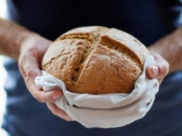 Добрый Днепр: на Парусе бесплатно раздают хлеб