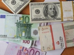 Иран смягчает правила оборота валюты в стране