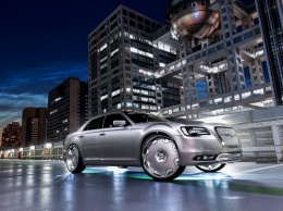 Посмотрите, как выглядит Chrysler 300C на 26-дюймовых дисках