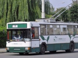 Автослесарь погиб из-за взрыва покрышки троллейбуса в Луцке