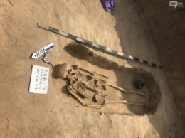 Запорожские археологи нашли захоронение сарматского времени (фото)