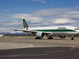 В Японии из-за проблемы с двигателем экстренно приземлился самолет Alitalia