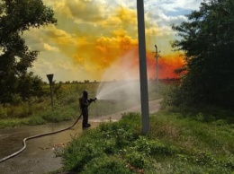 По трассе в Днепропетровской области растеклось почти 4 тонны азотной кислоты