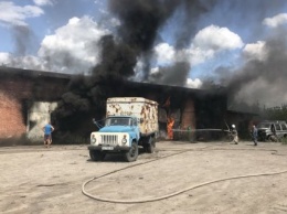 В Харьковской области во время тушения пожара взорвались канистры с топливом